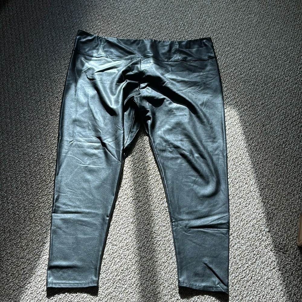 7 For All Mankind Faux Leather Leggings Black Size 3X